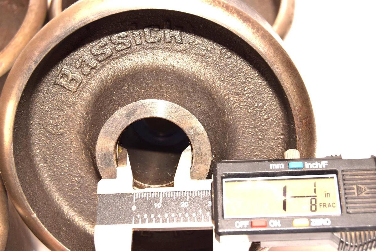 Bassick RL-16102-19 Vintage Heavy Duty Cast Irorn 5" x 2 Caster Wheels (New - 4)