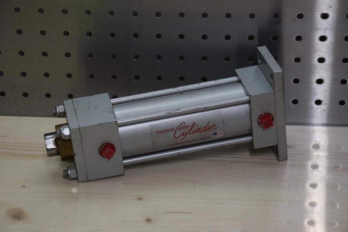 MILWAUKEE CYLINDER LH-32 2" BORE 4.25" STROKE 1500psi HYDRAULIC CYLINDER NEW