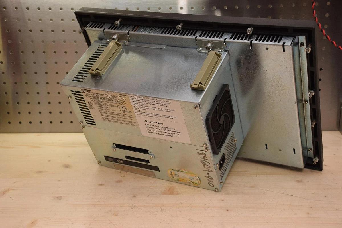 Used XYCOM 4615KPMT PM-070007 HEAVY-DUTY FLAT PANEL INDUSTRIAL PC