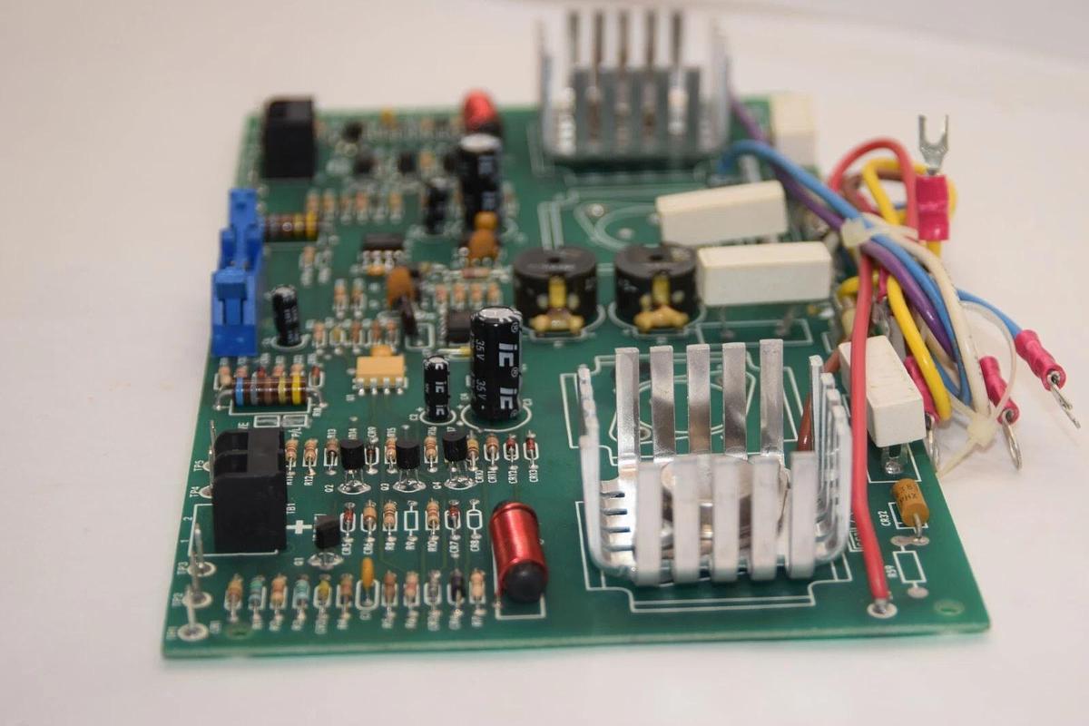 (NEW) EMERSON / LIEBERT 02-786495-01 Inverter Base Drive Board