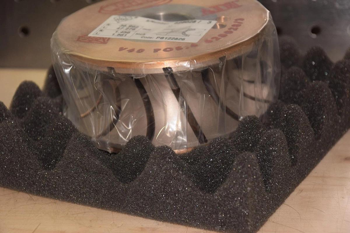 ADI 4 UHS 929159, PB122826, V40, 120MM x 40MM 35mm Diamond Profile Wheel Granite