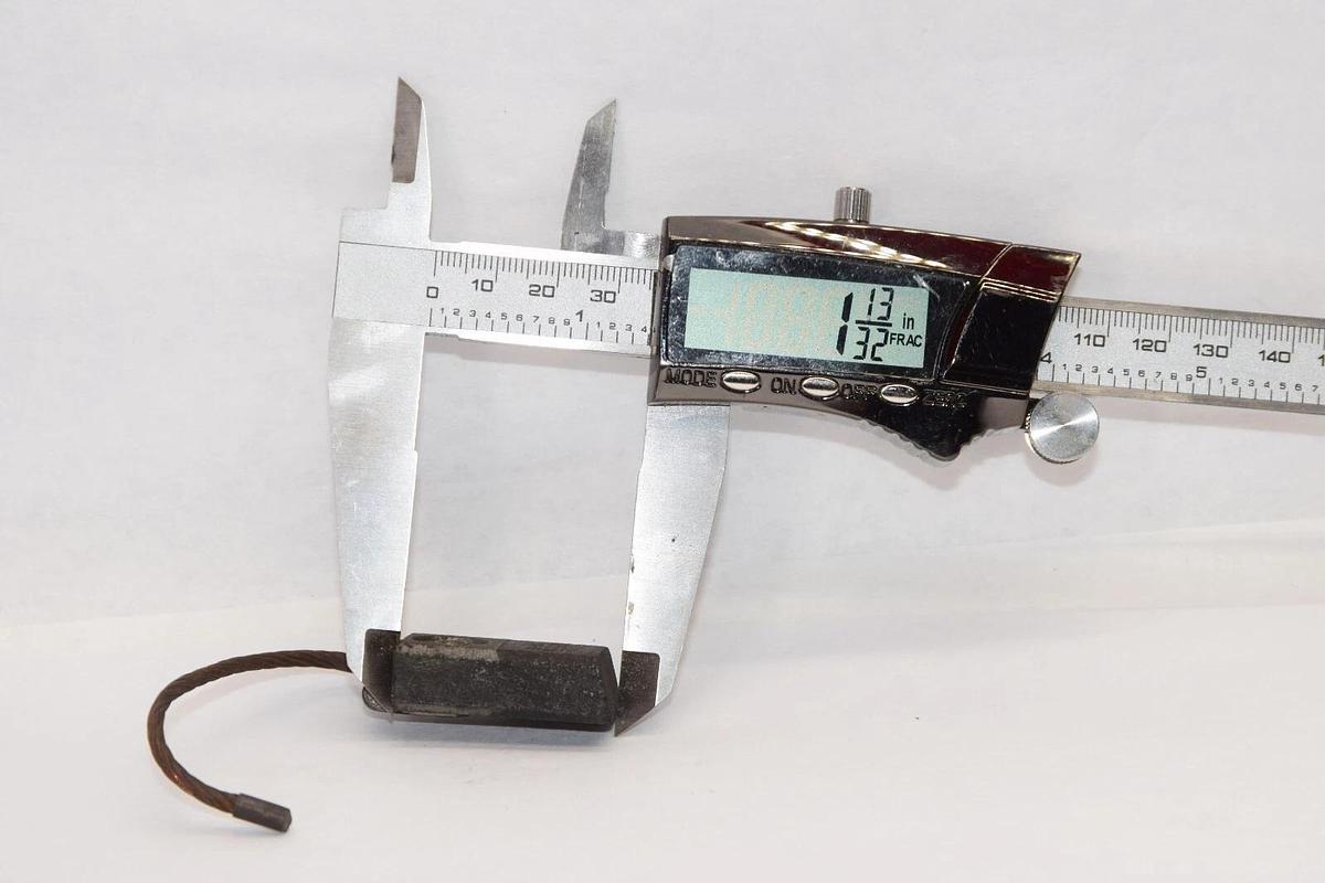 (NEW - Lot of 4) NATIONAL SA35 SA 35 3/4" x 7/16" 1-13/32" Carbon Brush