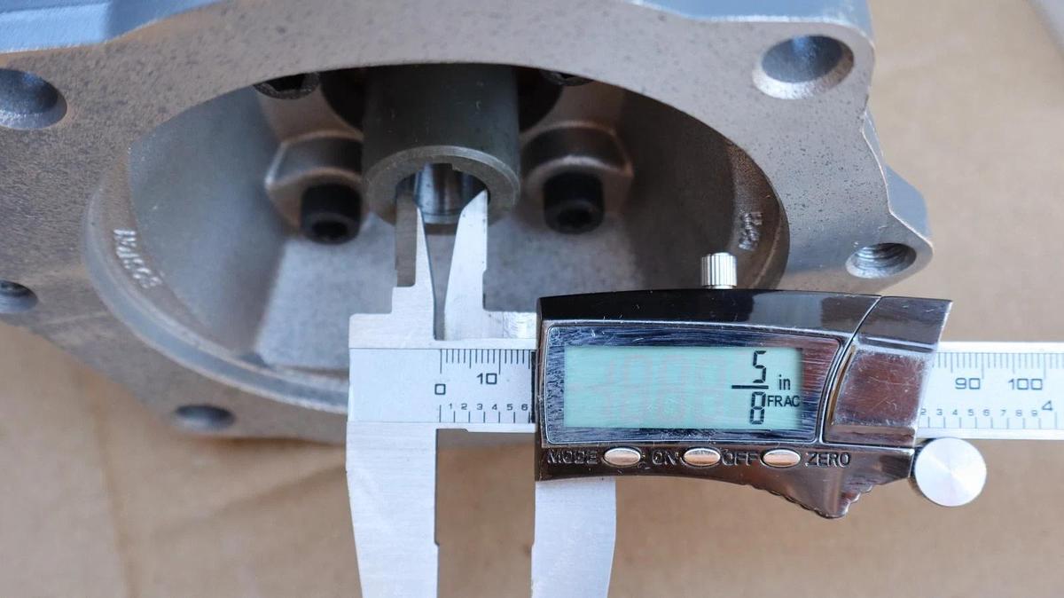 BOSTON GEAR Gear Box Speed Reducer FWC732-100E-B5-G FWC732100EB5G 100:1 *REFURB