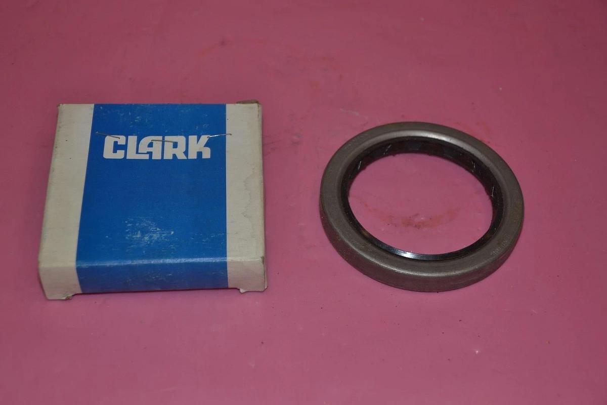 CLARK NATIONAL 228122 415004R OIL SEAL 2 3/4" NEW