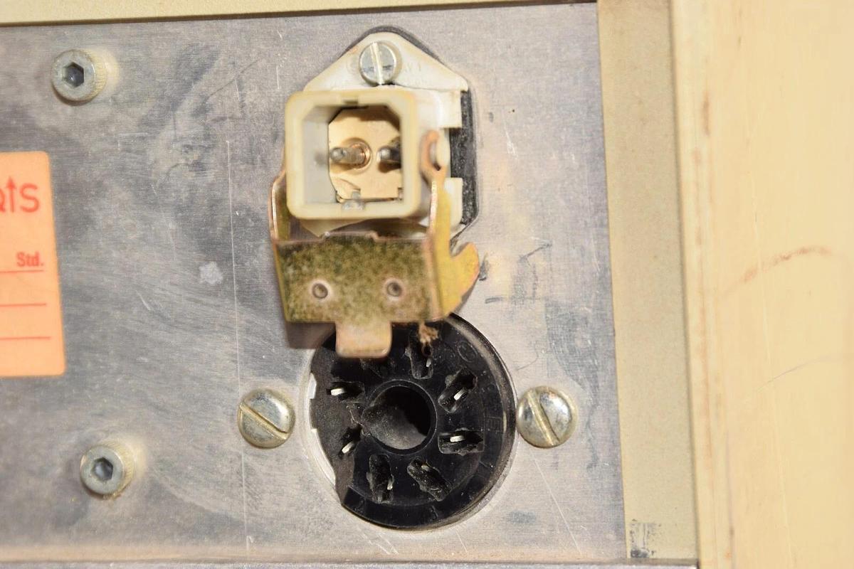 Used SCHWEITER 311.81610 311 81610 31181610 220V 50/60 Monitor