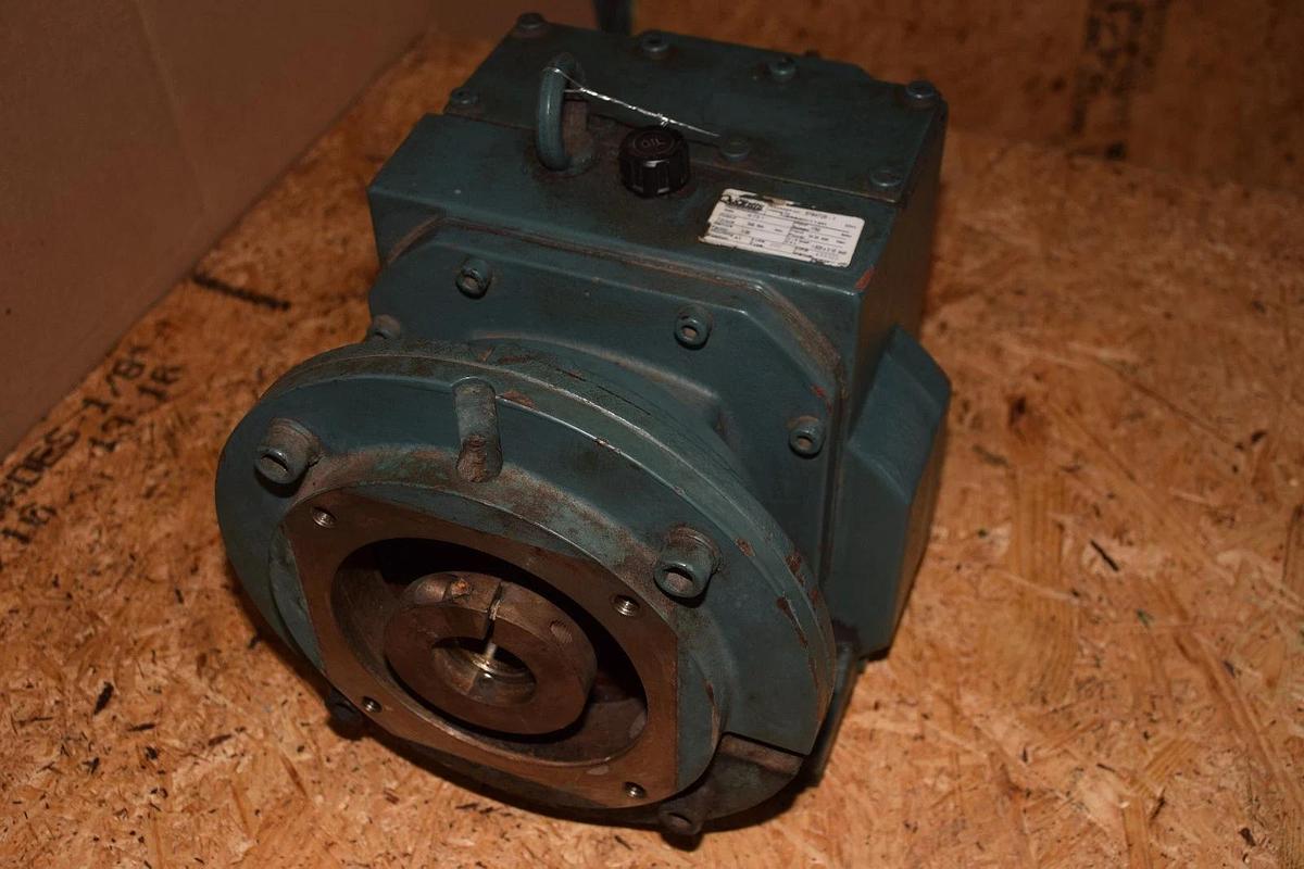 Used DODGE QUANTIS HB682CI112D 3784725-1 Ratio 9.73:1 1750 RPM 10.35 KW 549 Nm max