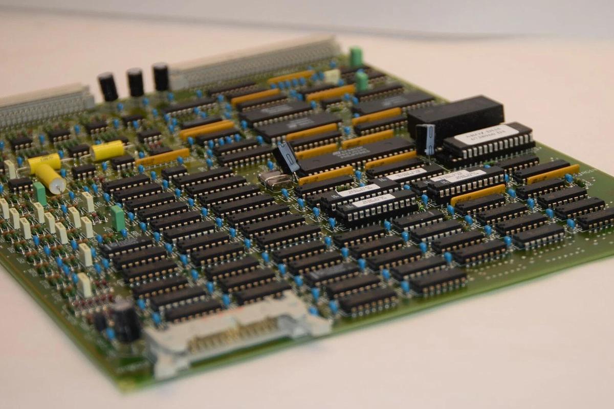 (NEW) MERLIN GERIN / AROZ_US 6740839 Control Board