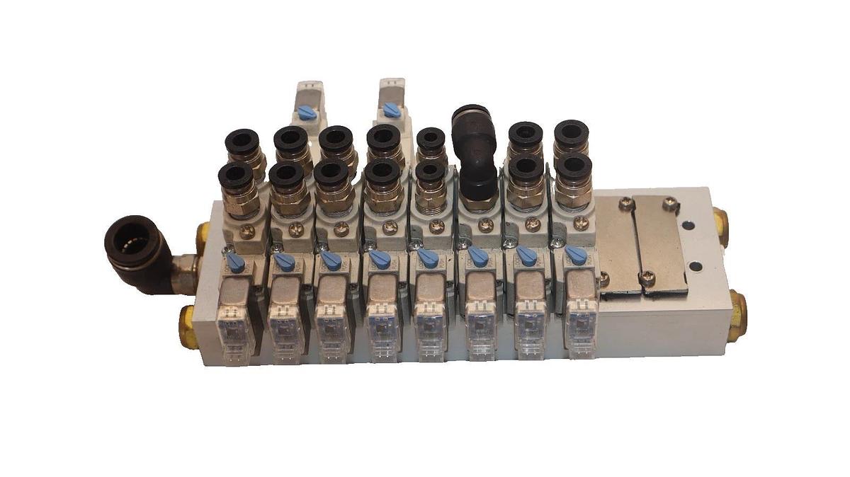 Used SMC Valve Block with (6) SY5120-5LZE-01 , SY51205LZE01 Valves