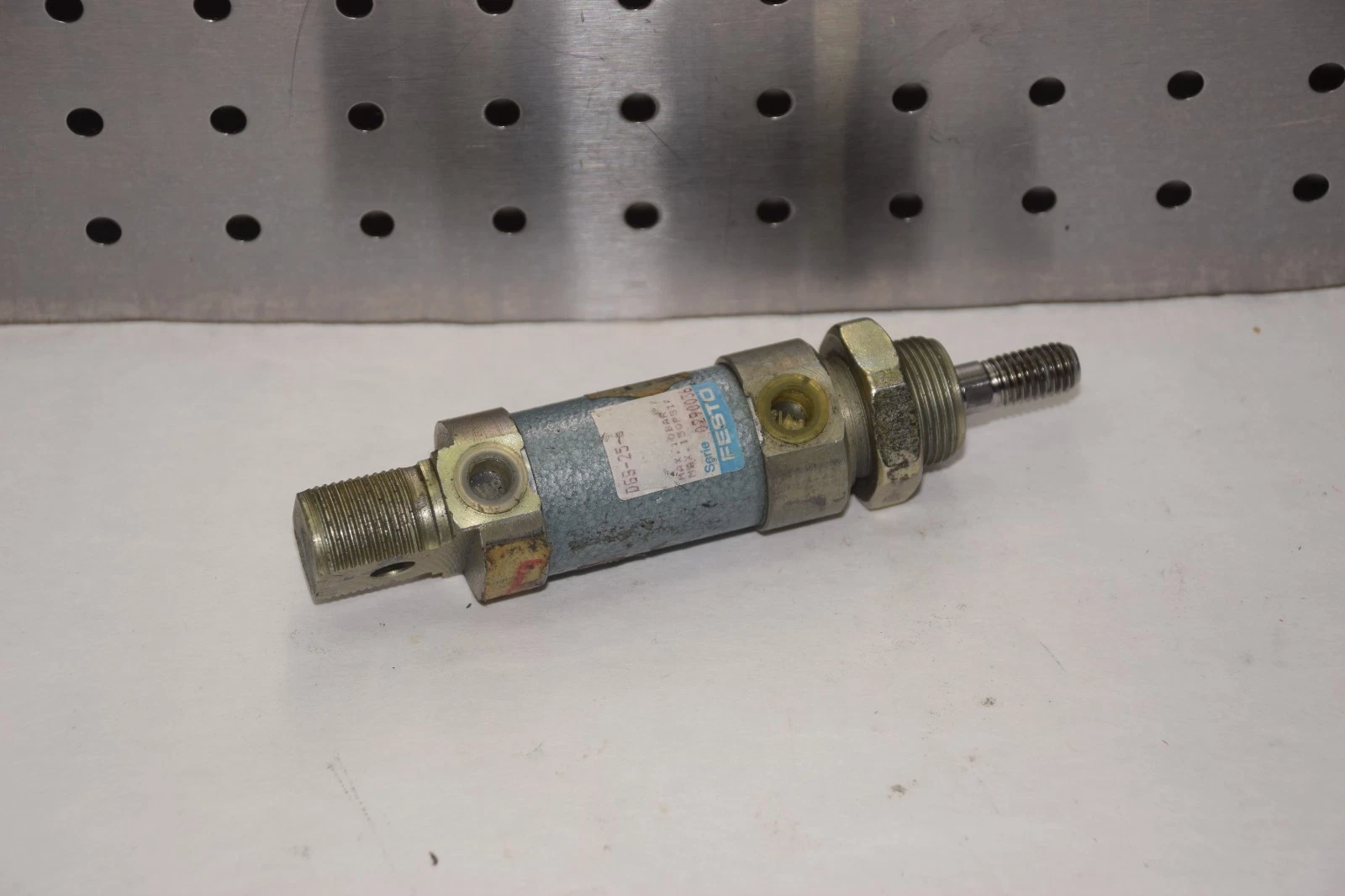 FESTO DGS-25-6 10 BAR 150psi 25/64" BORE PNEUMATIC CYLINDER NEW