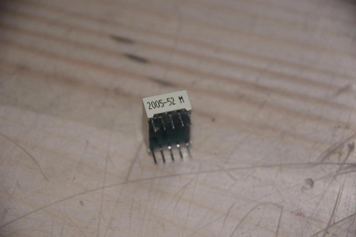 KINGBRIGHT SC52-11EWA SC5211EWA 13.2mm 2005-52 M DIGIT HEIGHT LED DISPLAY NEW