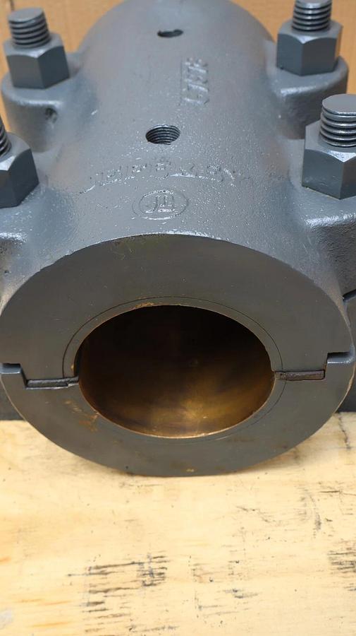 Jeffrey 4 Bolt Split Sleeve Bearing Housing 4-7/16" 4 7/16  67978 67979 13" NOS