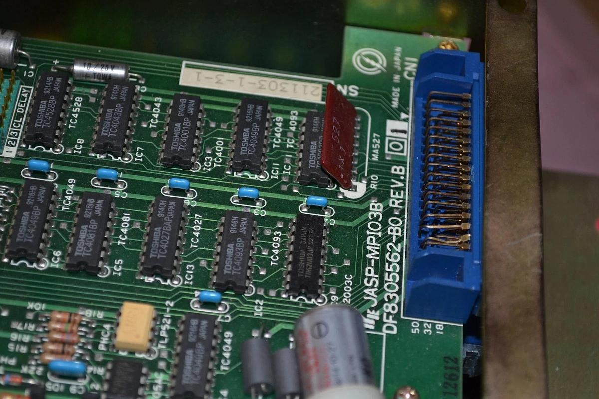 Used Yaskawa Drive ServoPack CACR-SR30TZ0SF CACR-SR30TZ6SF *AS IS*