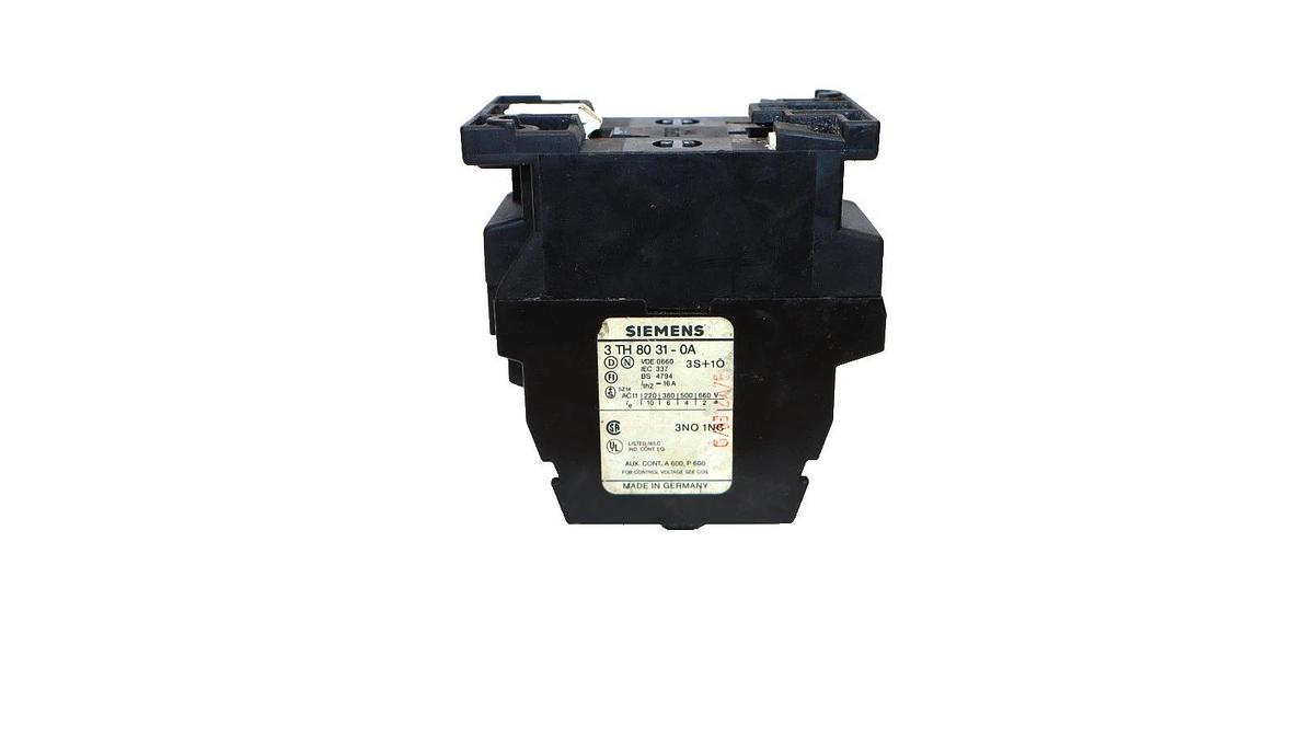 Siemens 3TH80 31-0AN1, 3TH8031 0AN1 220V 50/60Hz Contactor (New)