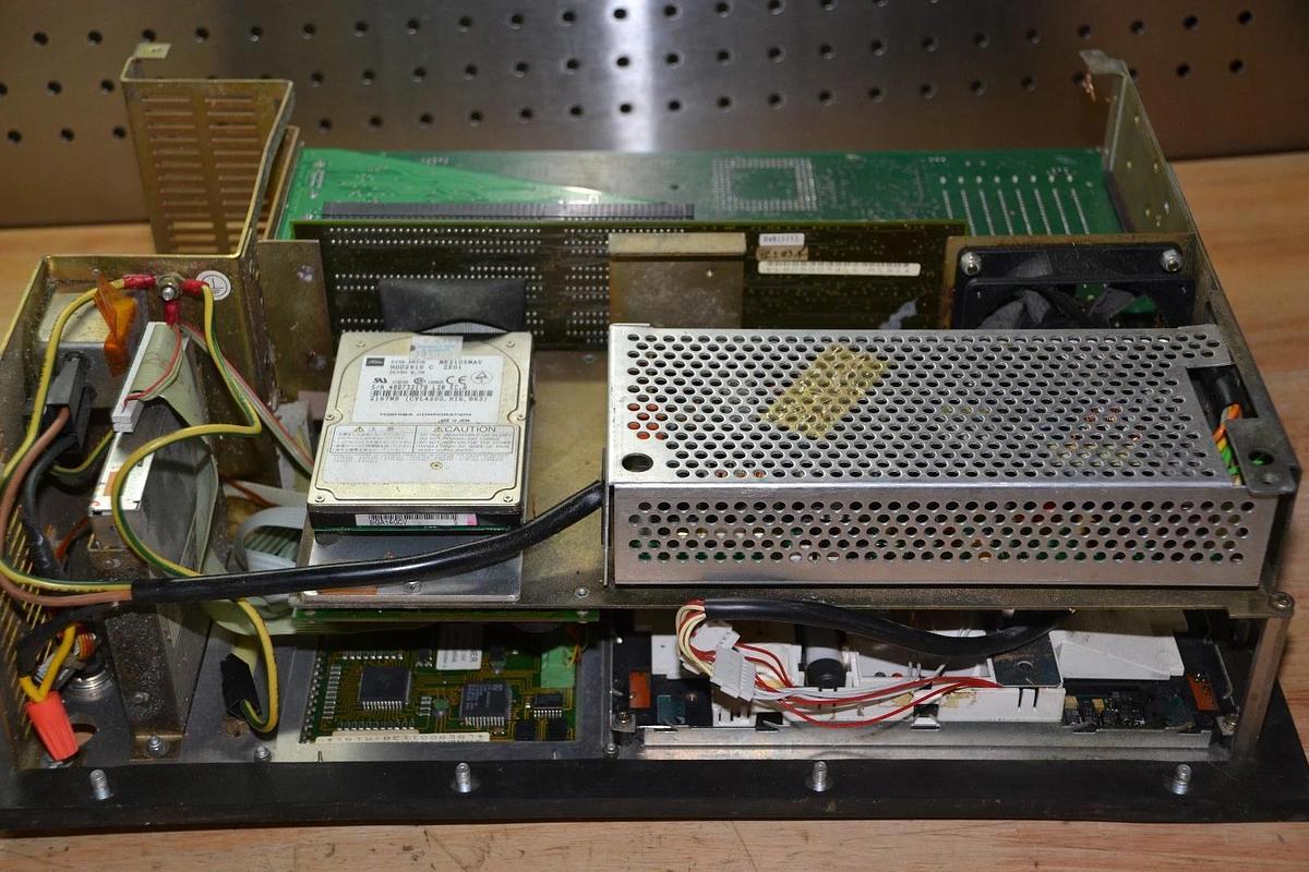 Used Siemens SICOMP PC 32-F Interface Panel 6AP1160-1BC180AH0