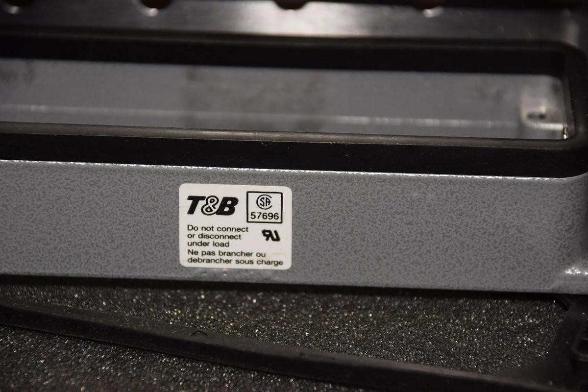 T&B 57696 PANEL MOUNT BASE NEW