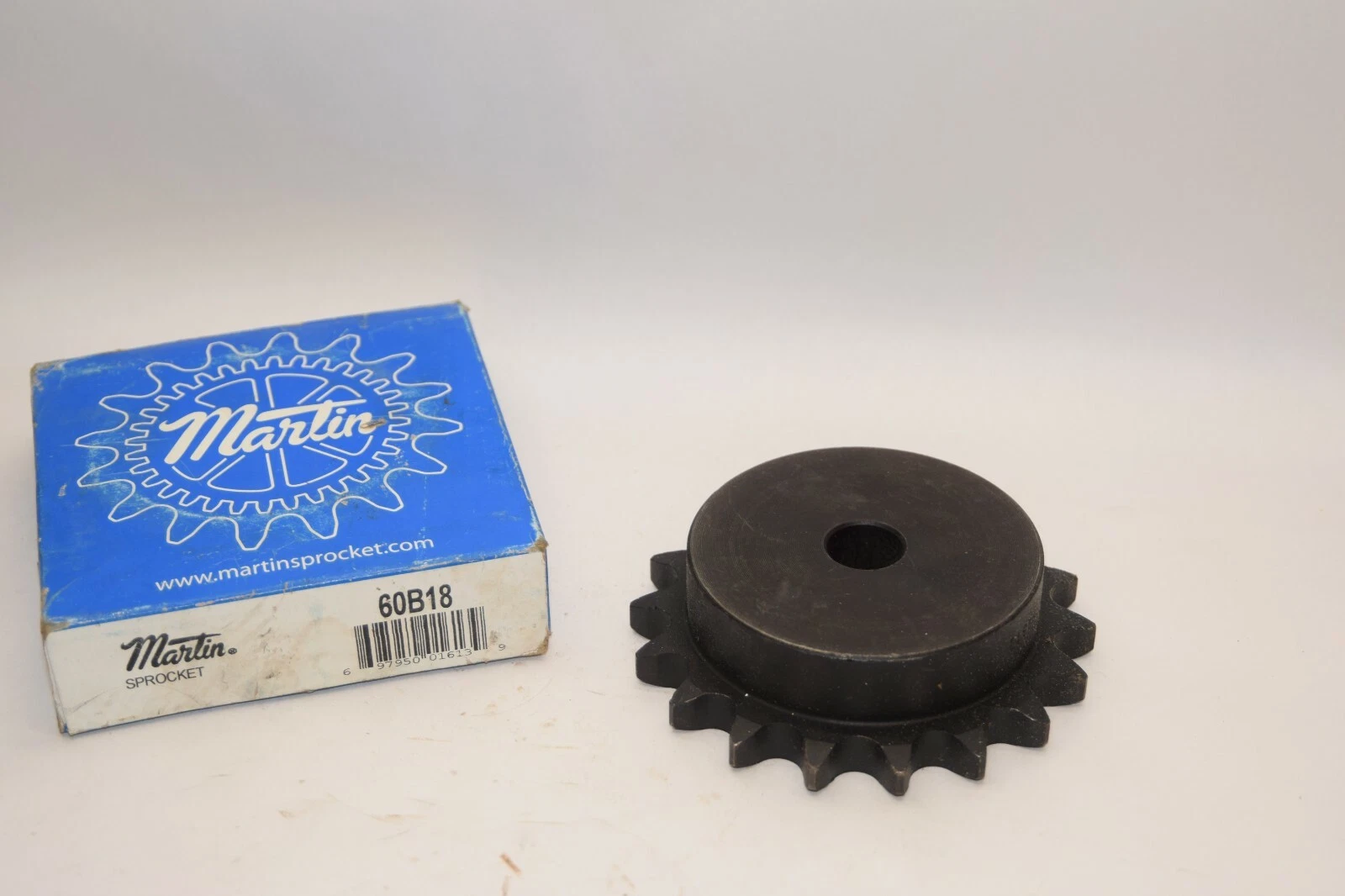 (NEW) MARTIN 60BTB18 18 Teeth 5/8" Bore Sprocket