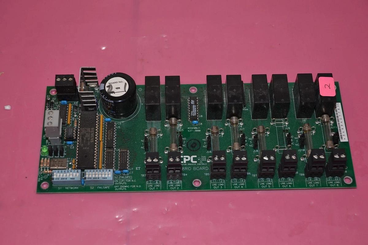 Used CPC COMPUTER PROCESS CONTROLS 8RO BOARD VERSION 2.1 230-3000 250 VOLT 250V