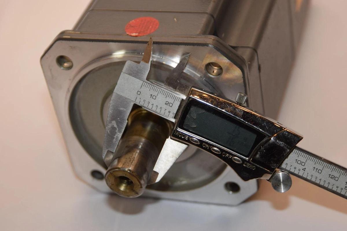 Used SIEMENS 1FK7063-5AH71-1FH5 Servo Motor Encoder AM22DQF49