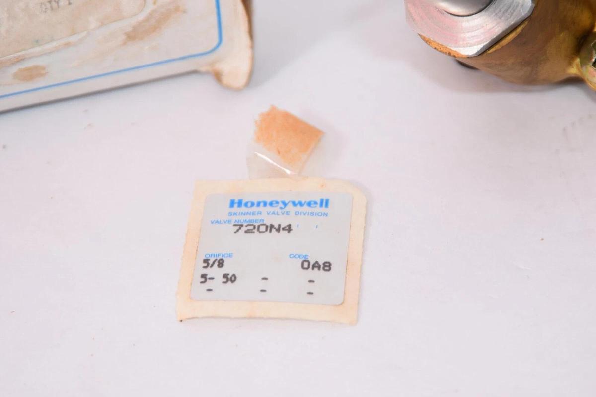 (NEW) HONEYWELL / SKINNER 720N4 5/8 Orifice Valve
