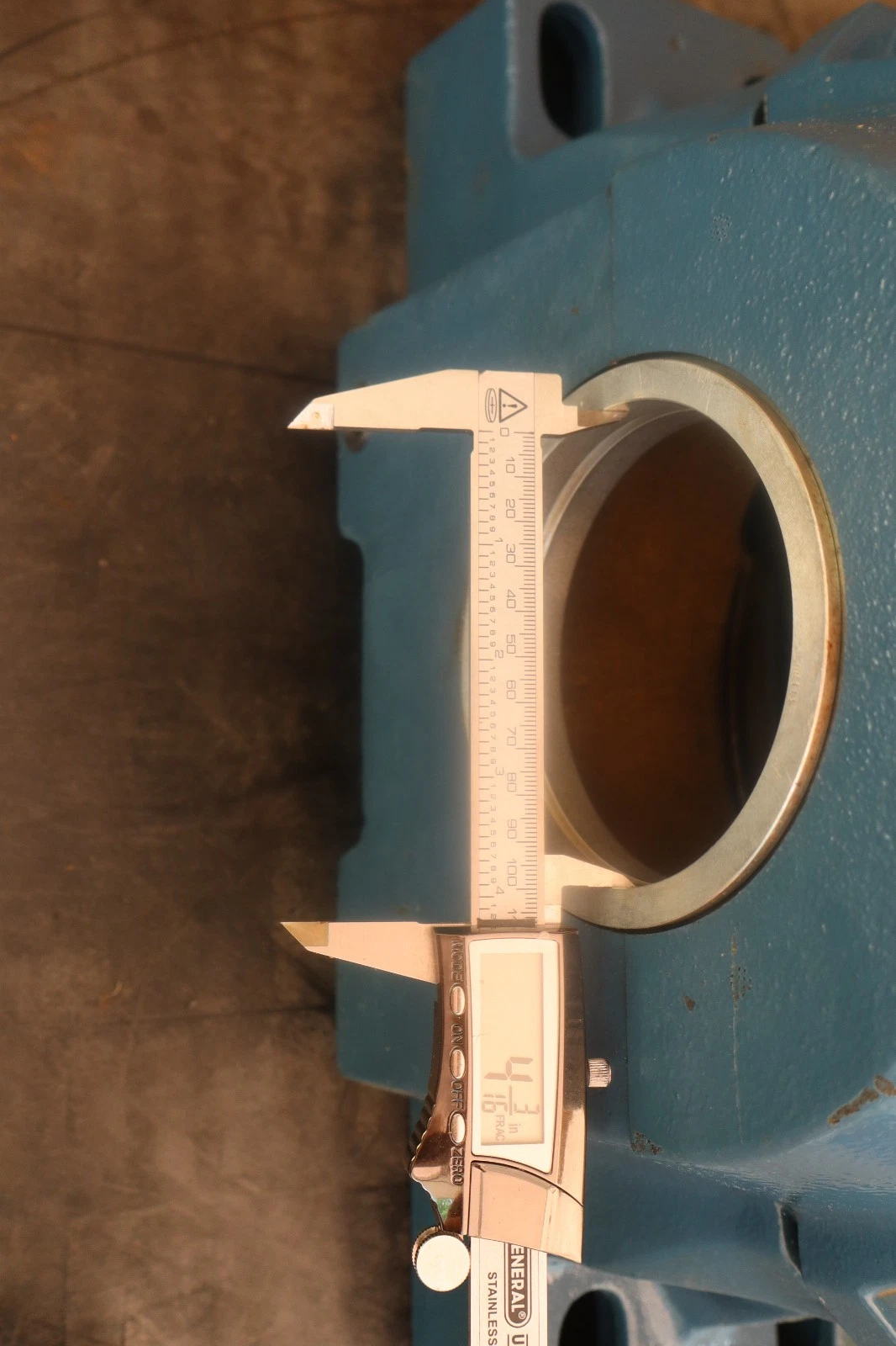Refurbished SKF Pillow Block HOUSING 4-Bolt SAF-526 SAF 526 SAF526 *Refurbished*