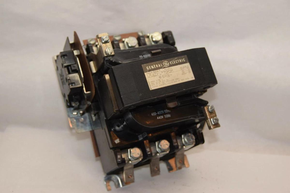 GE GENERAL ELECTRIC CR305F0**BASA CR305F004 Size Sz 4 Contactor 460v Coil NEW