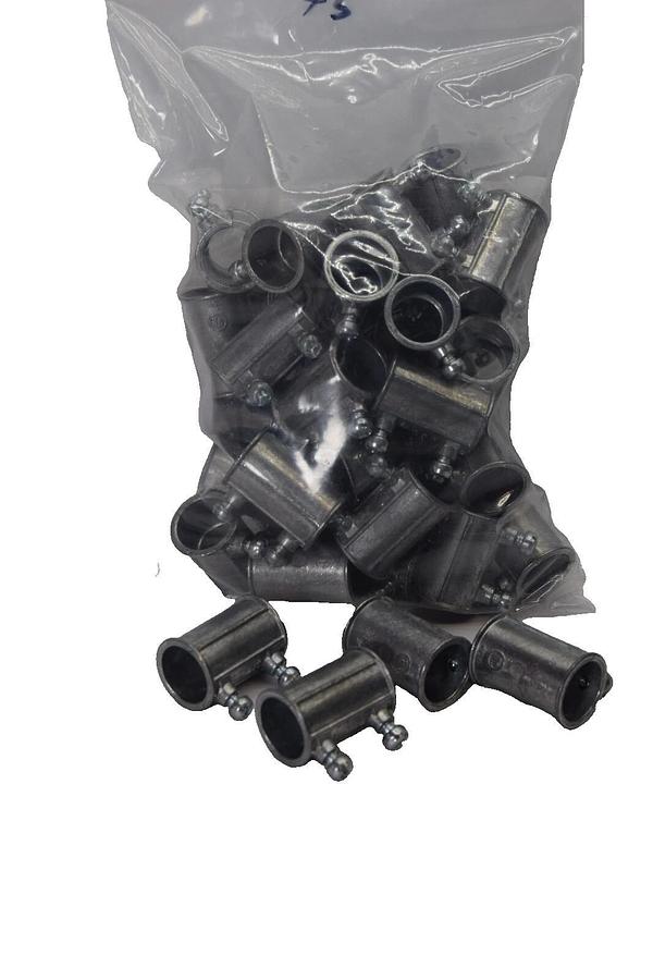 (Lot of 45) 1/2" EMT Set Screw Type Conduit Coupling Approx 1-5/16" Long (NEW)