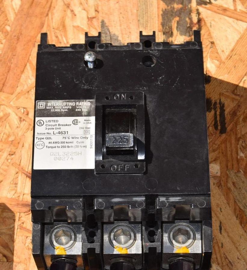 Used Square D 42 Circ 225A Main Lug Panelboard Interior NQOM442L225CNLB 20a 30a 3ph