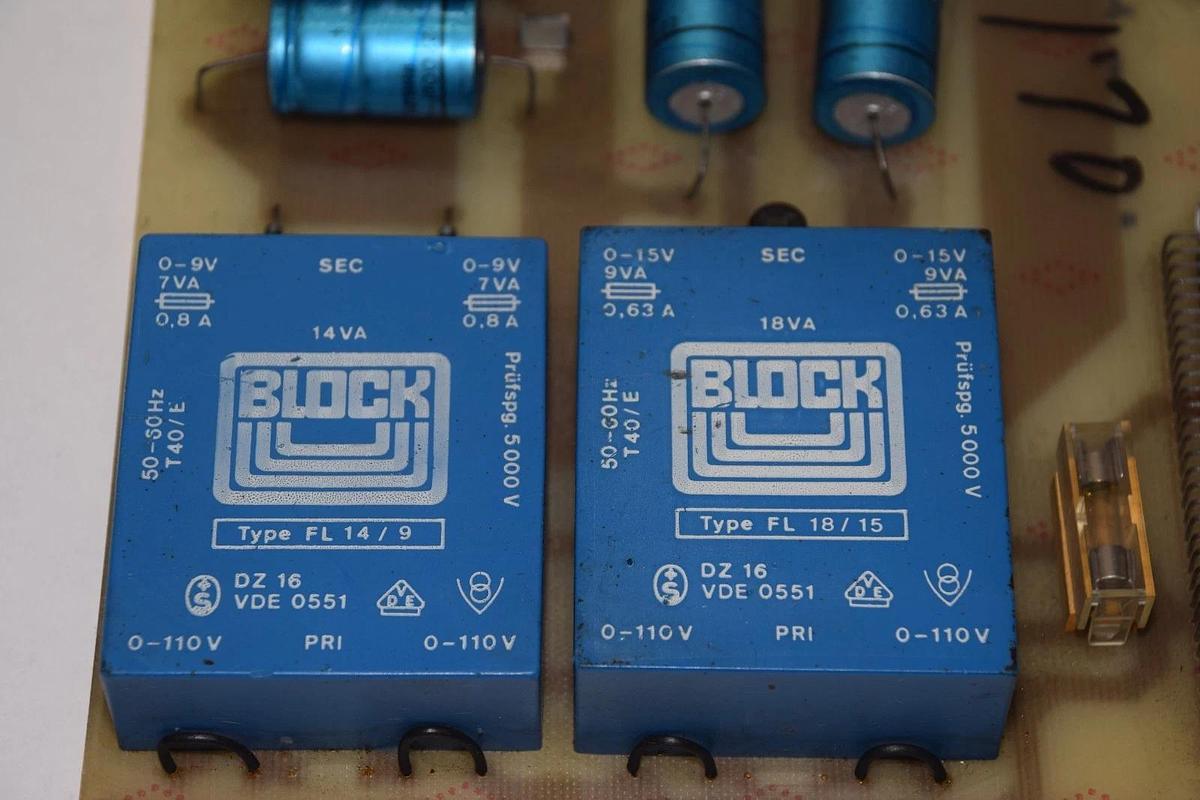 Used BLOCK 2352C / 3341C 2352C3341C 110V / 220V POWER SUPPLY CARD