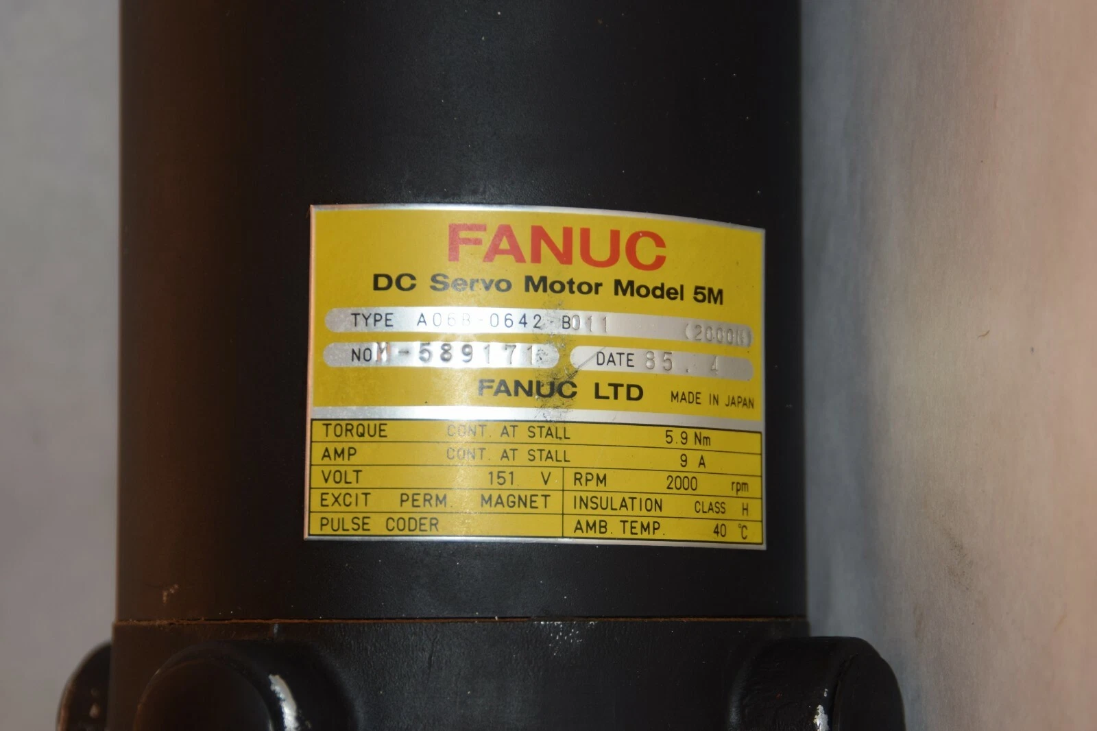 Used FANUC DC Servo Motor 5M A06B-0642-B011 2000N 151V