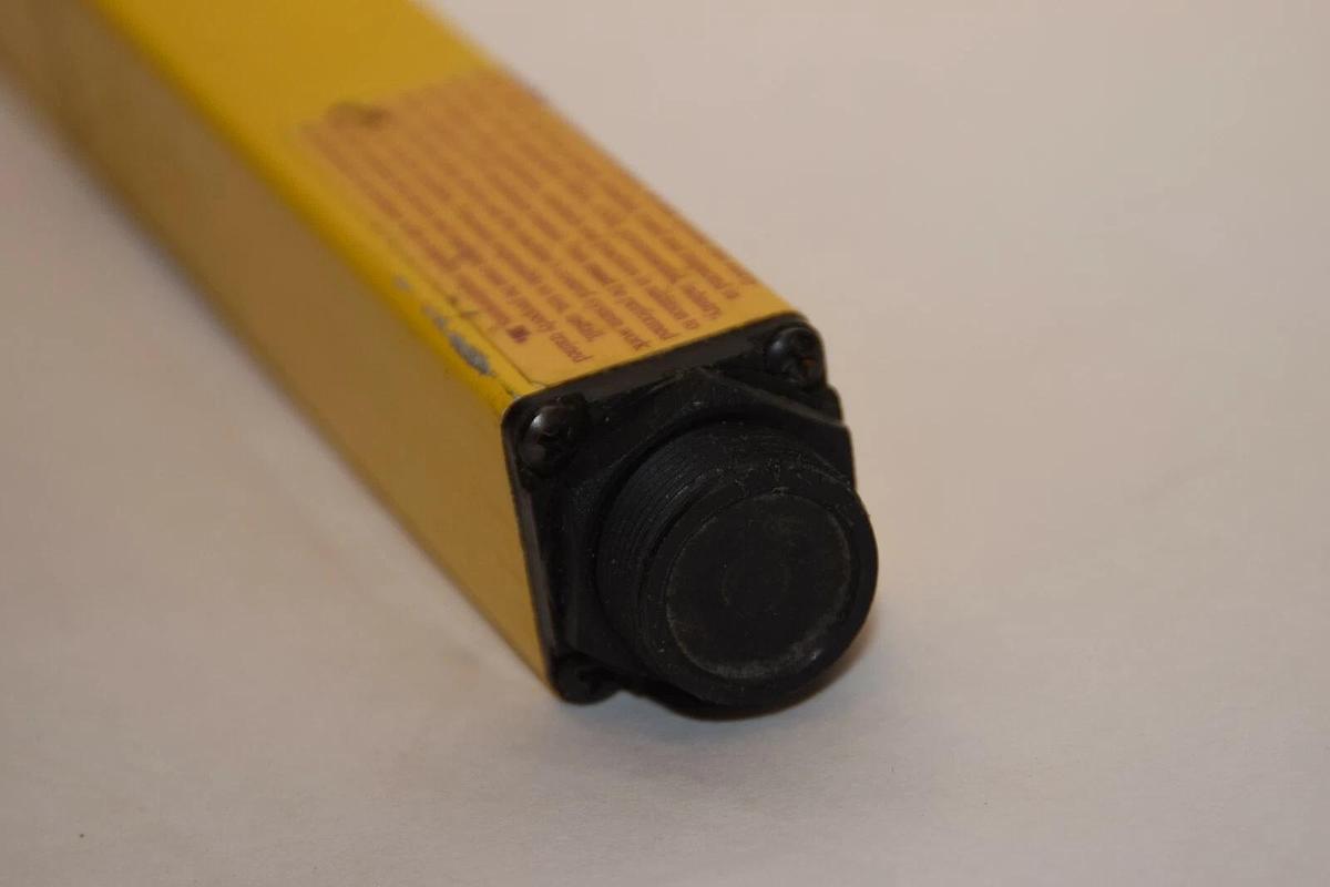 Used STI MS4324BR 42672-0240 Range 1-30' MiniSafe Receiver Light Curtain