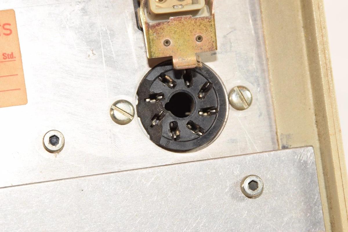 Used SCHWEITER 311.81610 311 81610 31181610 220V 50/60 Monitor