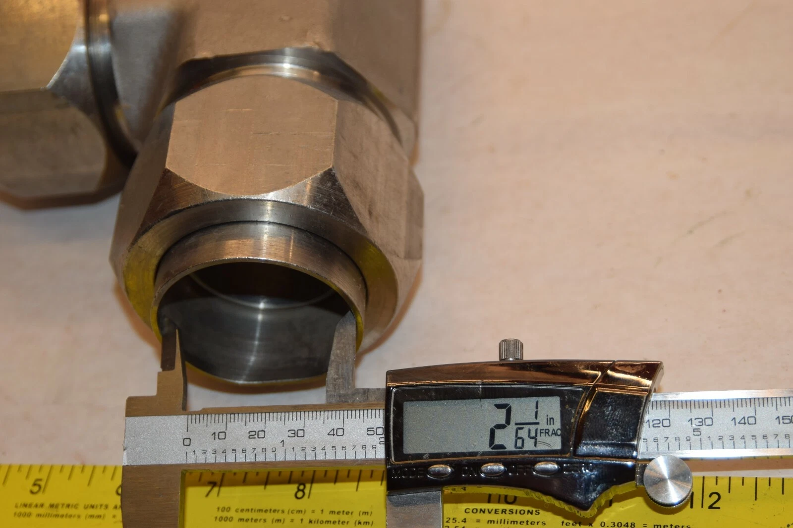 Stainless Steel Swaging Tee Tube NPT Union 2" Tube x 2" Tube 2" Npt (Swagelok ?)