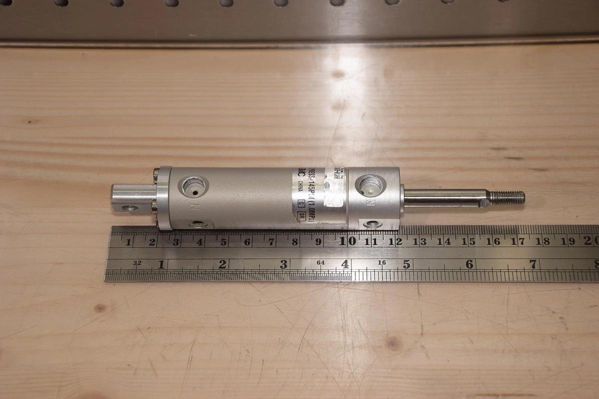 SMC NCDGCN20-0100 145psi PNEUMATIC CYLINDER NEW