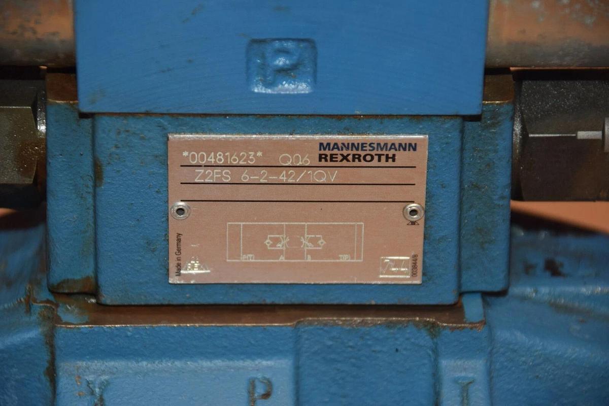Used REXROTH VALVE WITH 4WE 6 J51/EG24N9K4, Z2FS 6-2-42/1QV & 4WEH 16 W5-61/6E