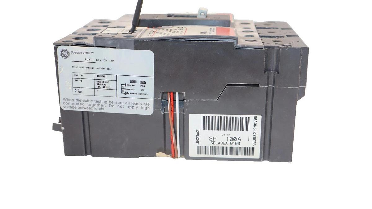 Used GE GENERAL ELECTRIC SELA36AI0100 100A 100 A Breaker SBPE100A Shunt SAUXPAB1 Aux
