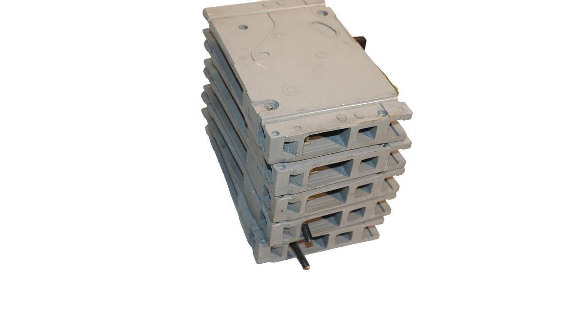 Used Siemens 20A 20 Amp Circuit Breaker I-T-E HE41B020 (Lot of 5)