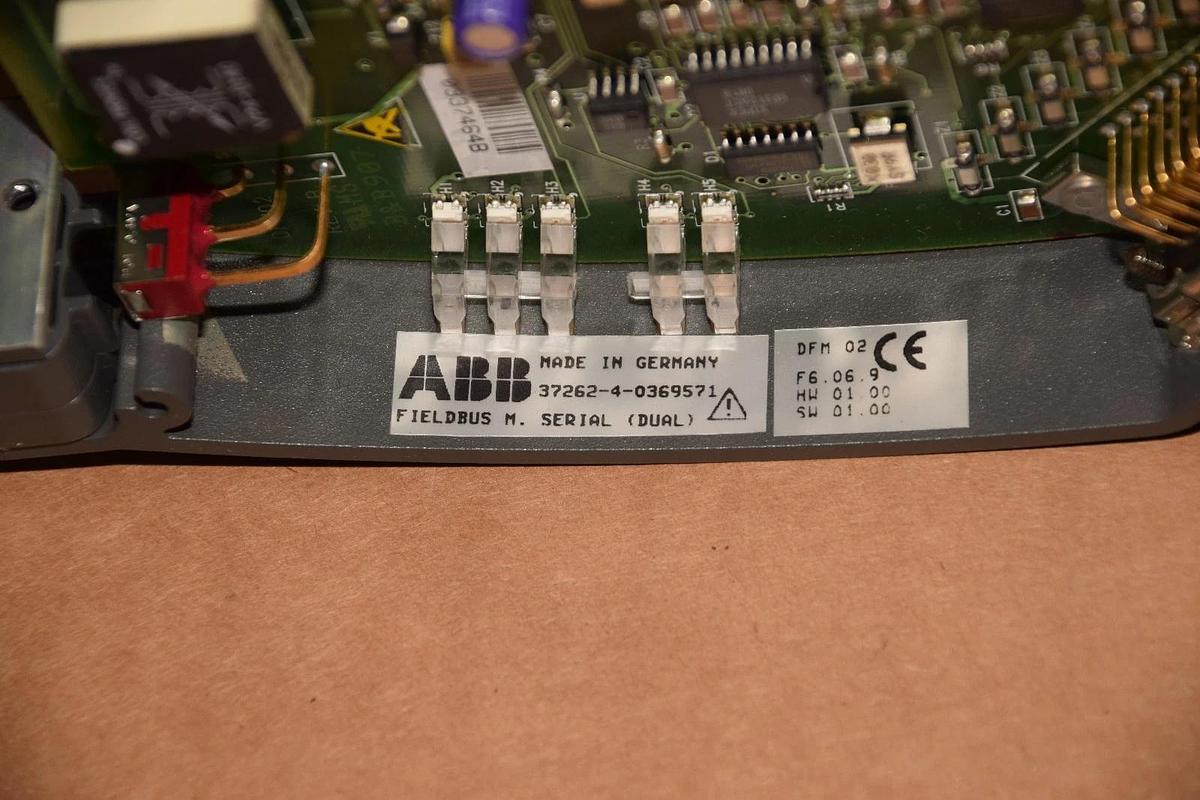 Used ABB  Freelance 2000 Fieldbus M. Serial Module Dual 37262-4-0369571 3726240369571