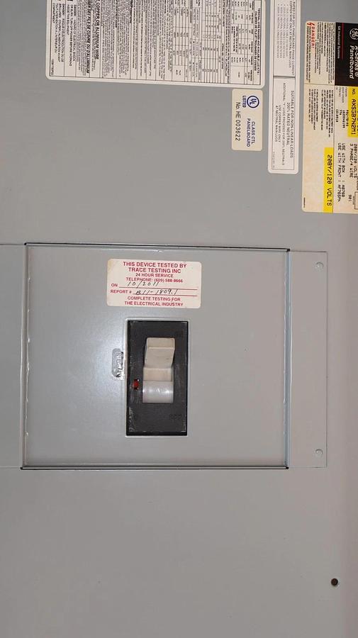 Used General Electric GE ASeries 400A Panelboard Panel AQF3424JBX 208y/120v 3ph 4w 42