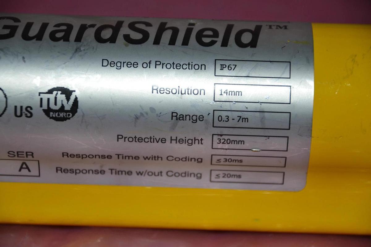 Used Allen Bradley AB Safety Light Curtain GuardShield T4J0320YD 440L SER. A 24V 24 V