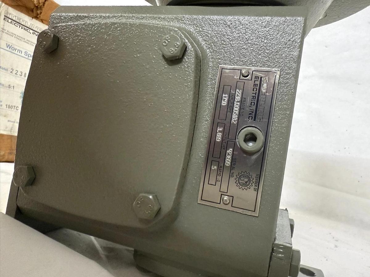 Sterling Gear Box Worm Speed Reducer 2238JQ005182 5:1 3.889hp 1750hp 180TC (New)