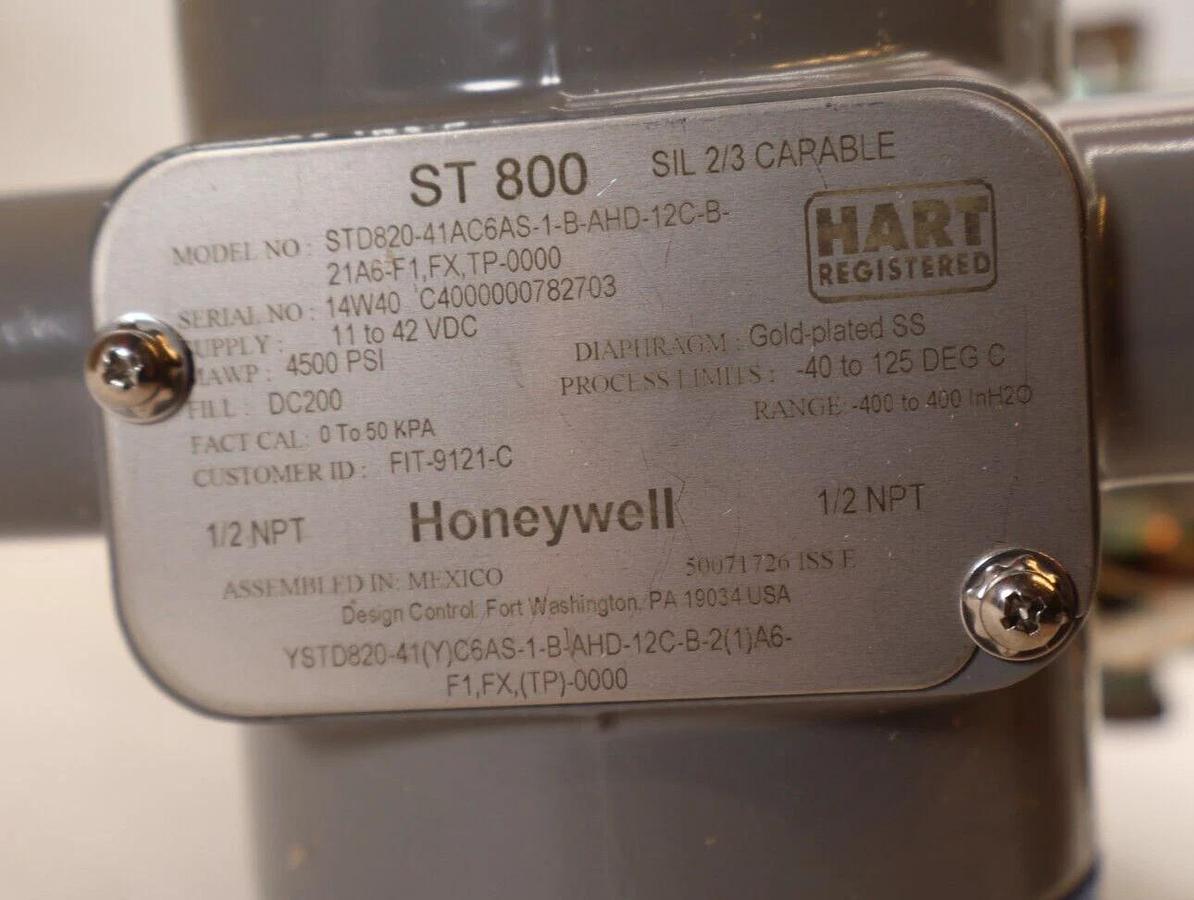 Honeywell Diff Pressure Transmitter ST800 YSTD820-41(Y)C6AS-1-B-AHD-12C-B-2 NEW
