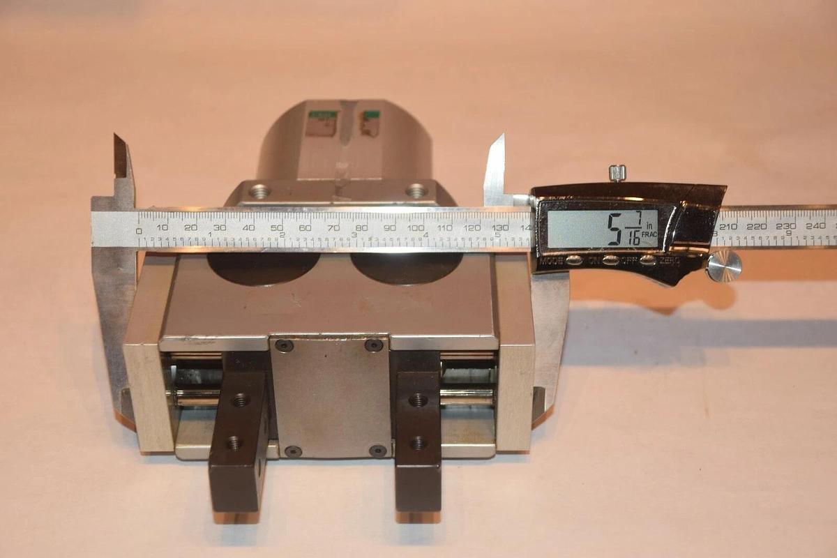 Used CKD HFP PNEUMATIC GRIPPER  1-3/4" - 3-1/4"