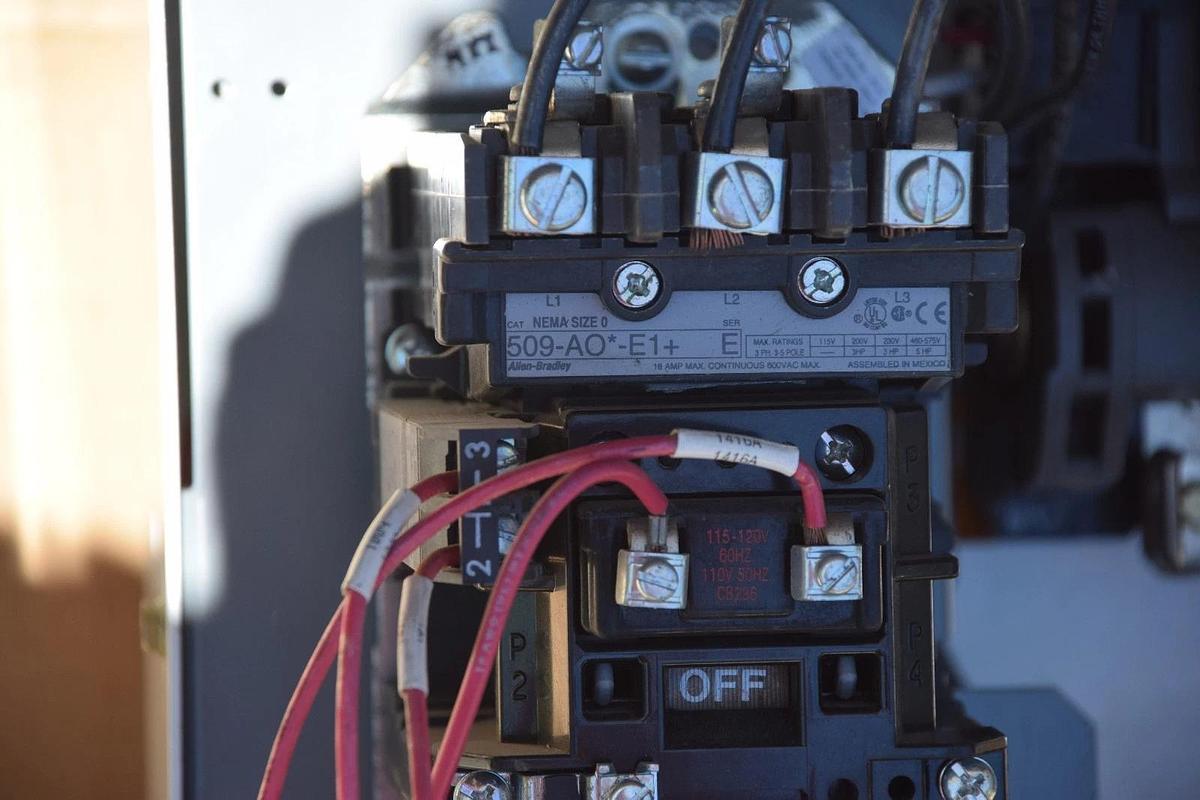 Used ALLEN BRADLEY 2100 MCC Bucket 30 Amp fusible FVC Starter 2102LB-BJBD-17-24R-98