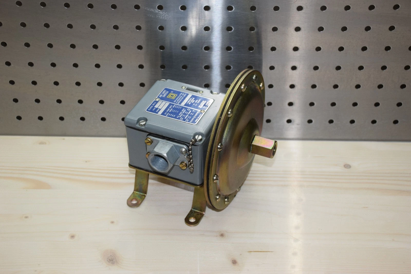 SQUARE D L4242 TYPE AKW FORM Z13 AIR LIMIT SWITCH NEW