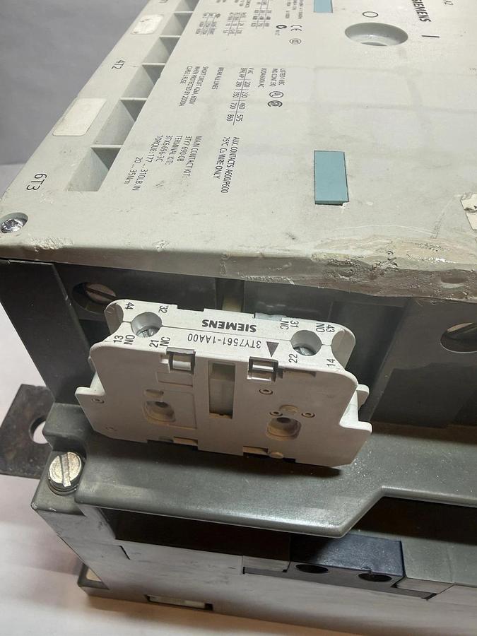 Siemens 3TF6944-0C Contactor,  500HP, 820Amp, 600VAC, 3-Pole, 120VAC Coil 820A
