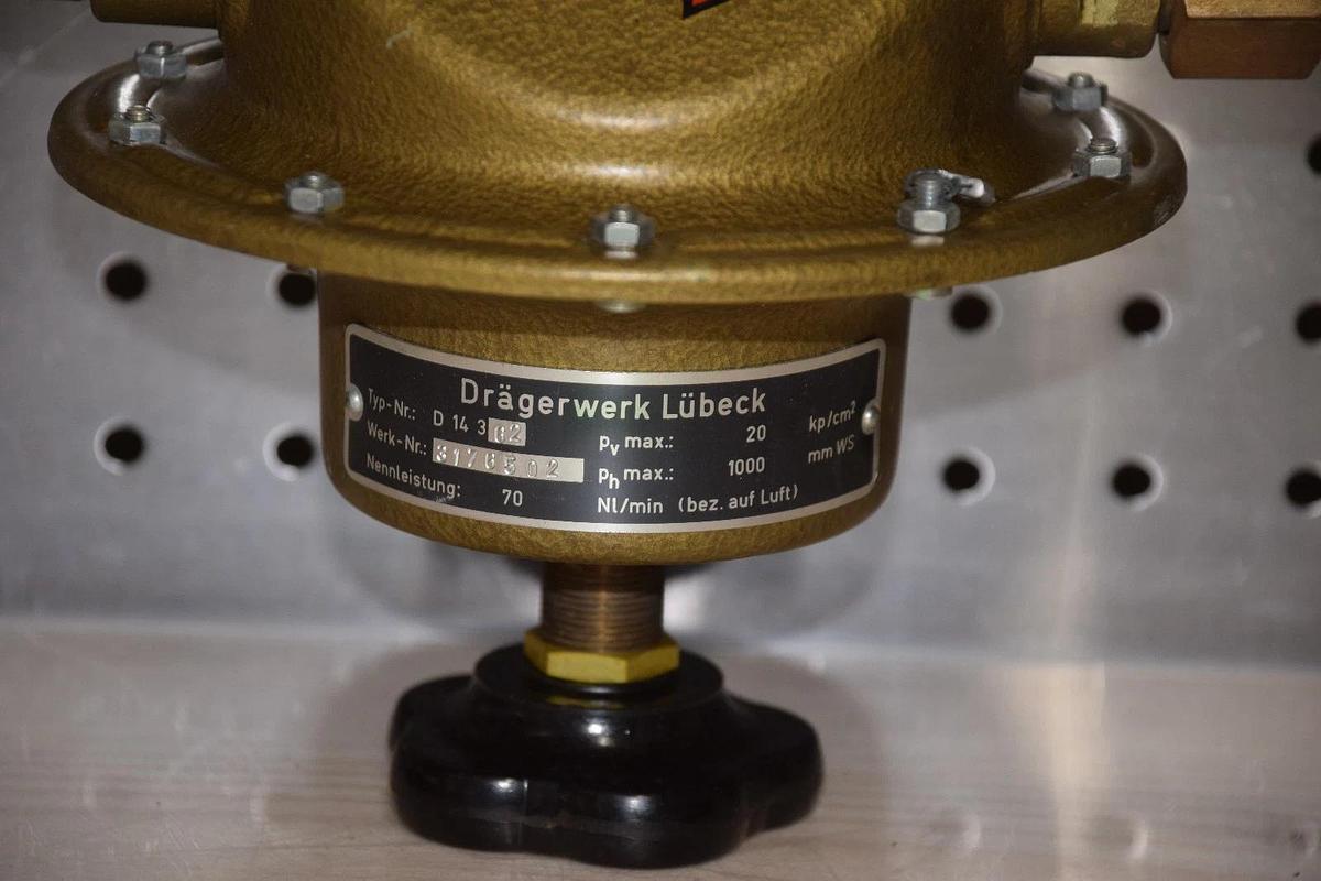 DRAGERWERK LUBECK 3176502 D14362 200kp 1000mm 70 PRESSURE REDUCER NEW
