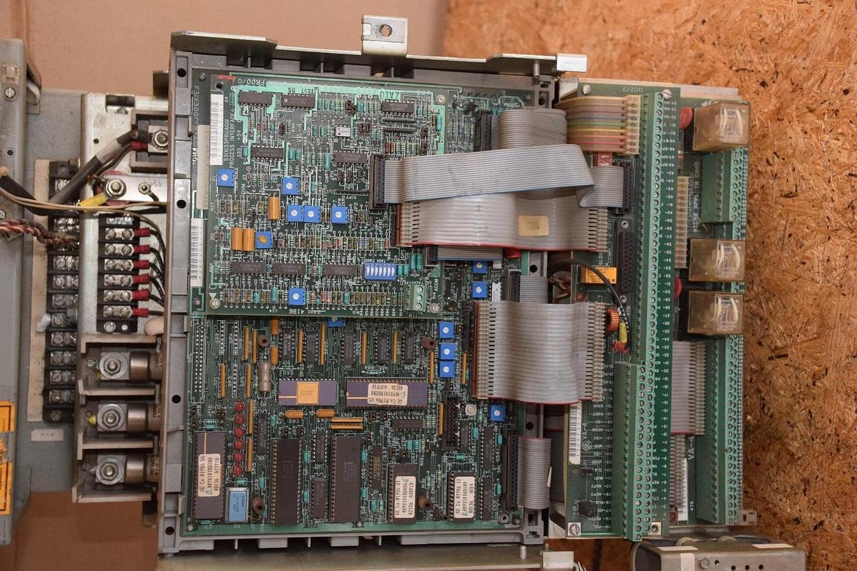 Used GE GENERAL ELECTRIC DC-300 Adjustable speed drive 10HP 10 HP 7VXAS057CD04