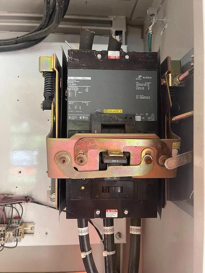 Used Yaskawa Drive F7CBB240PCTV VFD Typ 1 Enclosure Panel CIMR-F7U4132 480v 260a 3ph