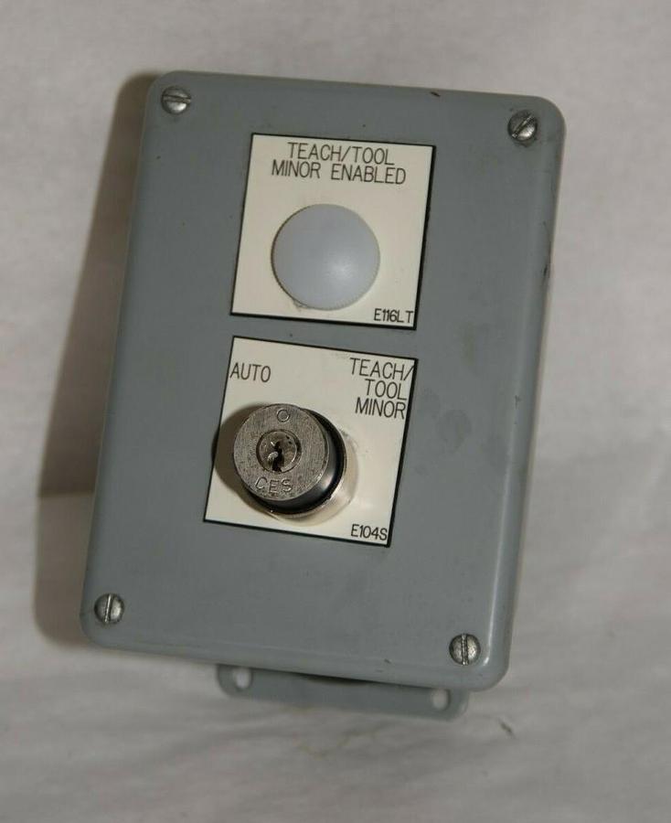 Used HOFFMANN ED2PBM Enclosure ECS-4035 0577-13K5 R4B2 2 5Pin Push Button Key Switch