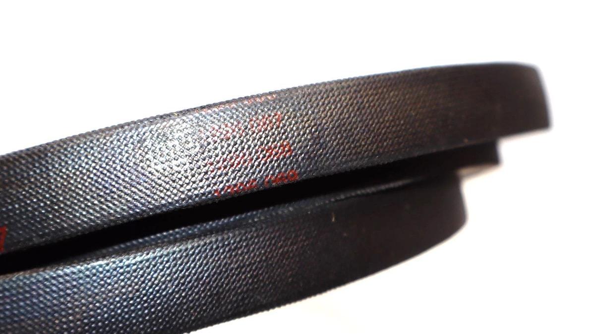 (NEW - Lot of 2) BESTORQ B71 , B-71 , 5L740 V-Belt